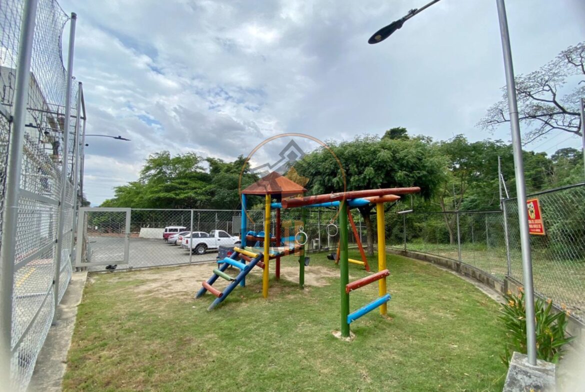 Casa en conjunto cerrado, Palestina Real-Los Patios.