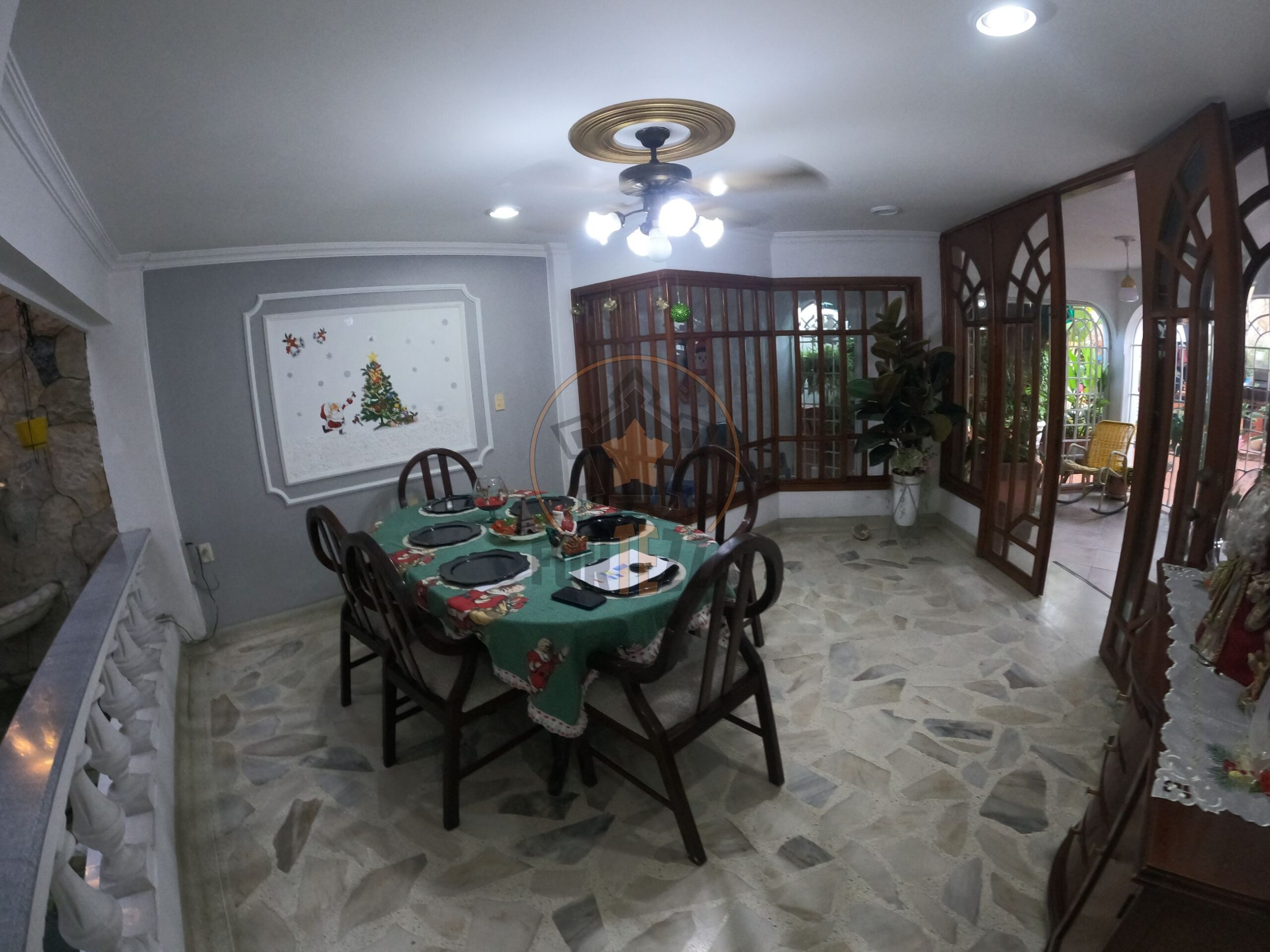 HERMOSA CASA EN VENTA-FAROLES $850MM