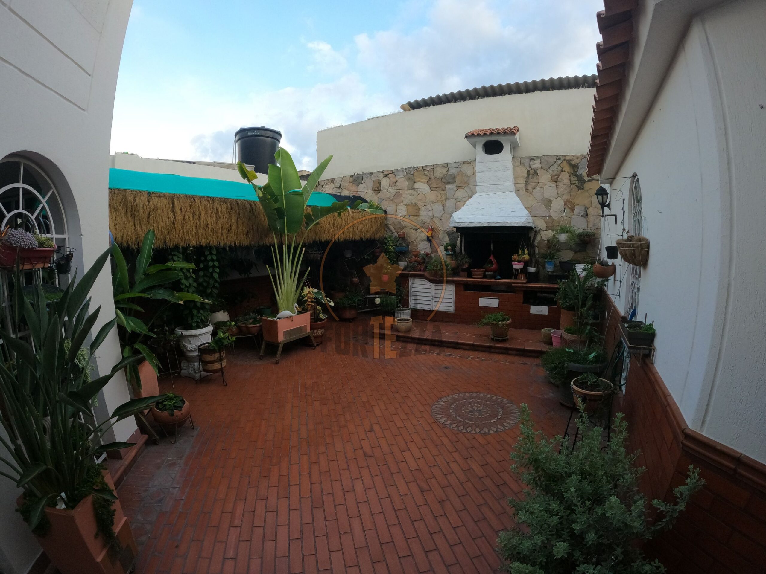 HERMOSA CASA EN VENTA-FAROLES $850MM