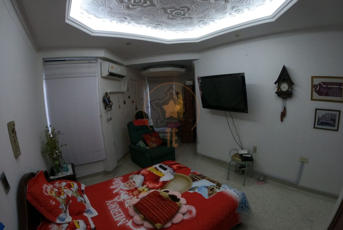 HERMOSA CASA EN VENTA-FAROLES $850MM