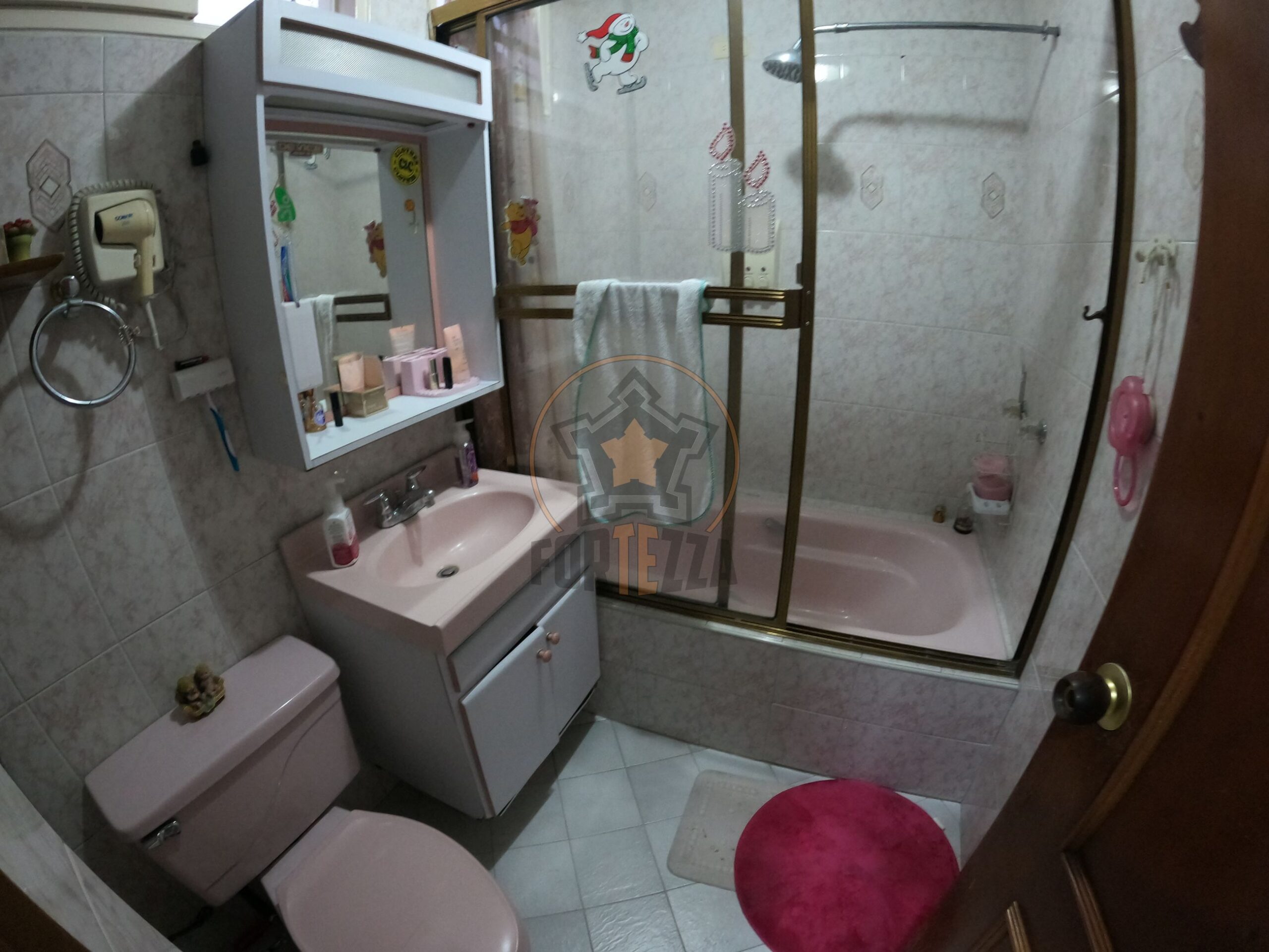 HERMOSA CASA EN VENTA-FAROLES $850MM