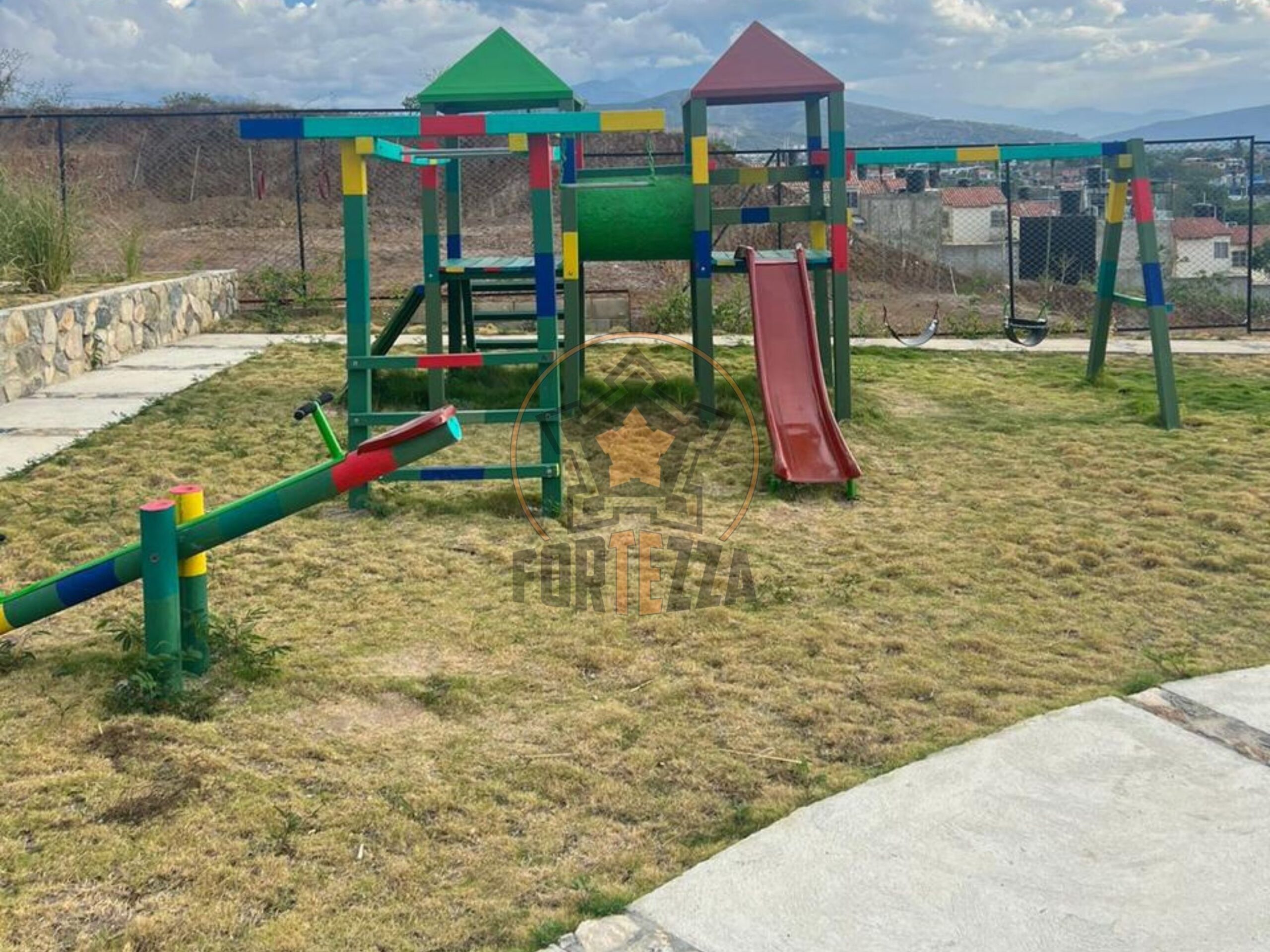 APTO EN ARRIENDO, ECONOMICO CON FULL ACABADOS.