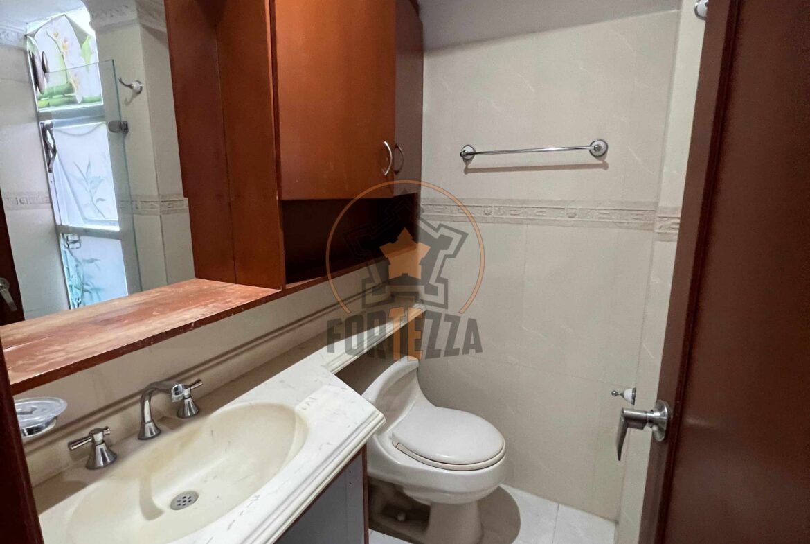 CASA EN VENTA-CONJUNTO CERADO ALCALÁ $360 MILLONES.