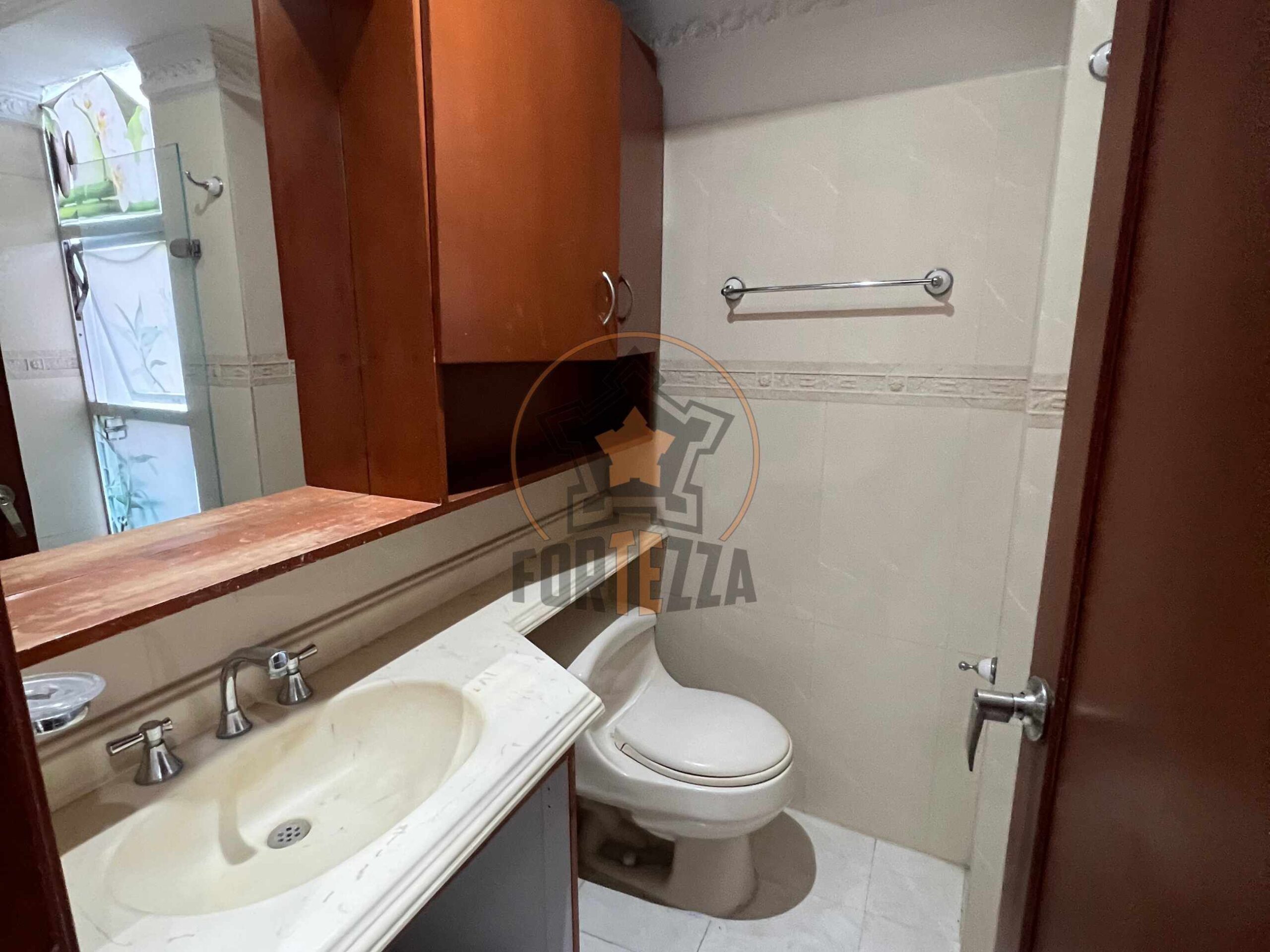 CASA EN VENTA-CONJUNTO CERADO ALCALÁ $360 MILLONES.