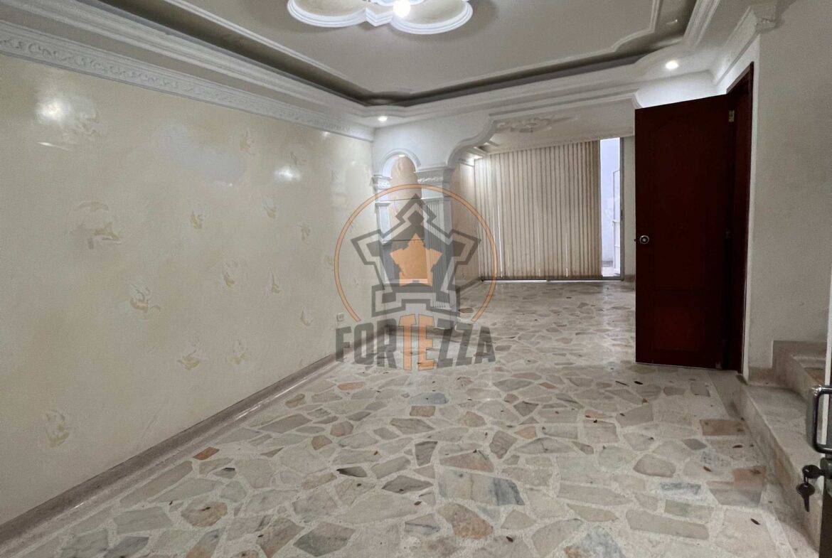 CASA EN VENTA-CONJUNTO CERADO ALCALÁ $360 MILLONES.