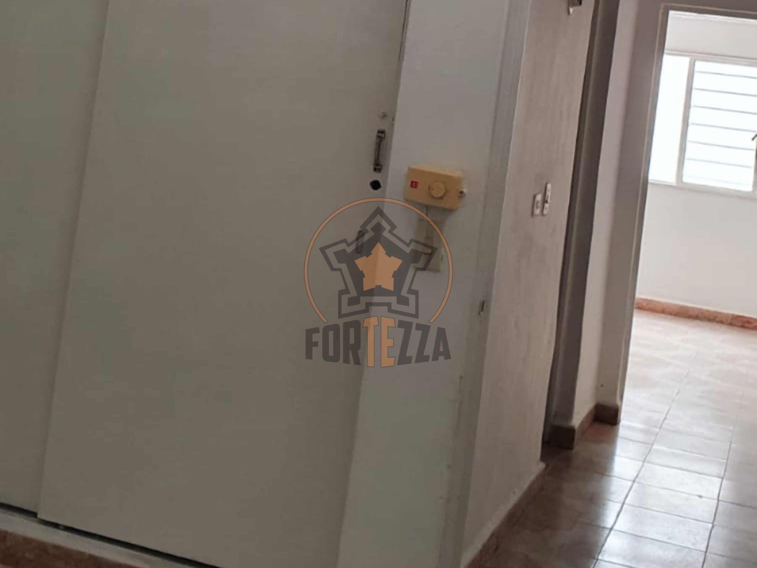 Amplia casa en venta, Gratamira-Av. los libertadores.