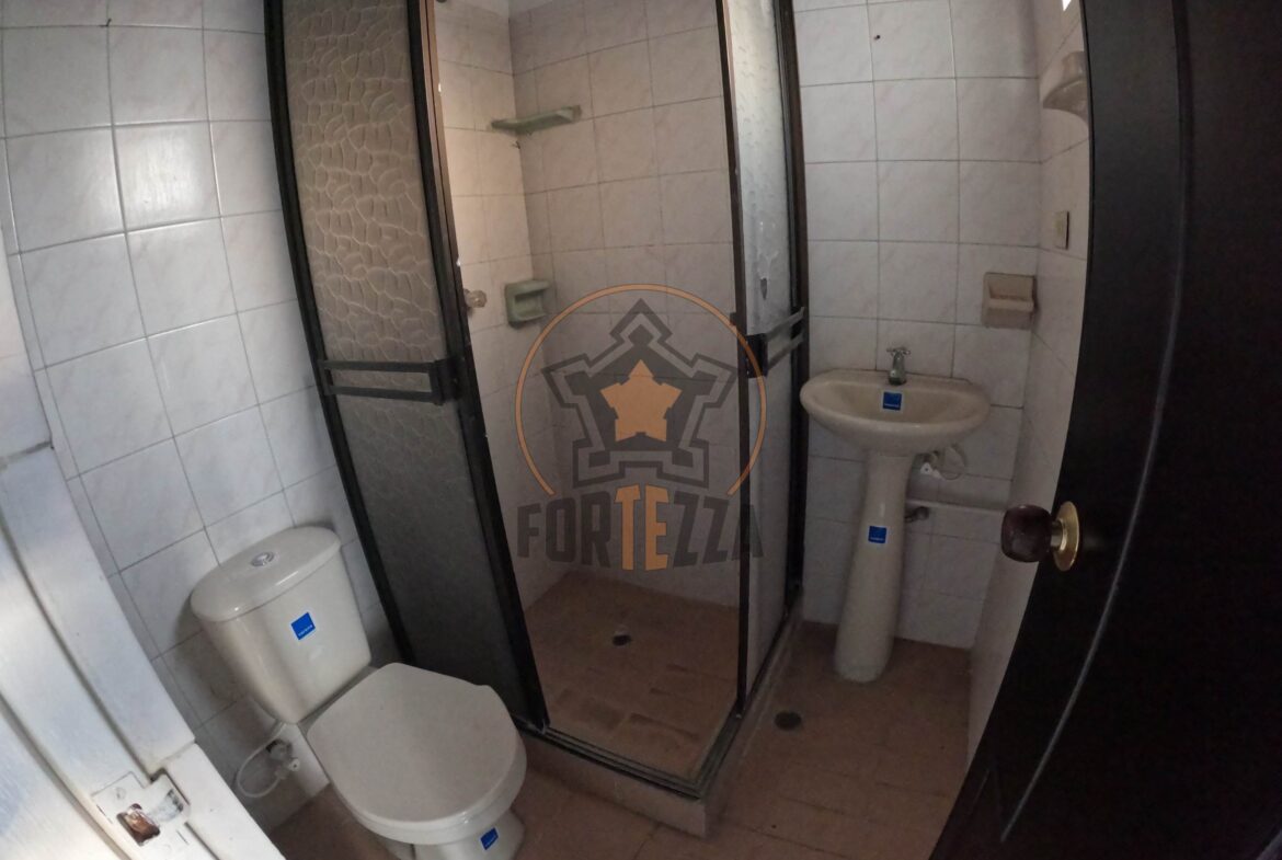 Casa en venta, los pinos, estrato 4. $300 millones