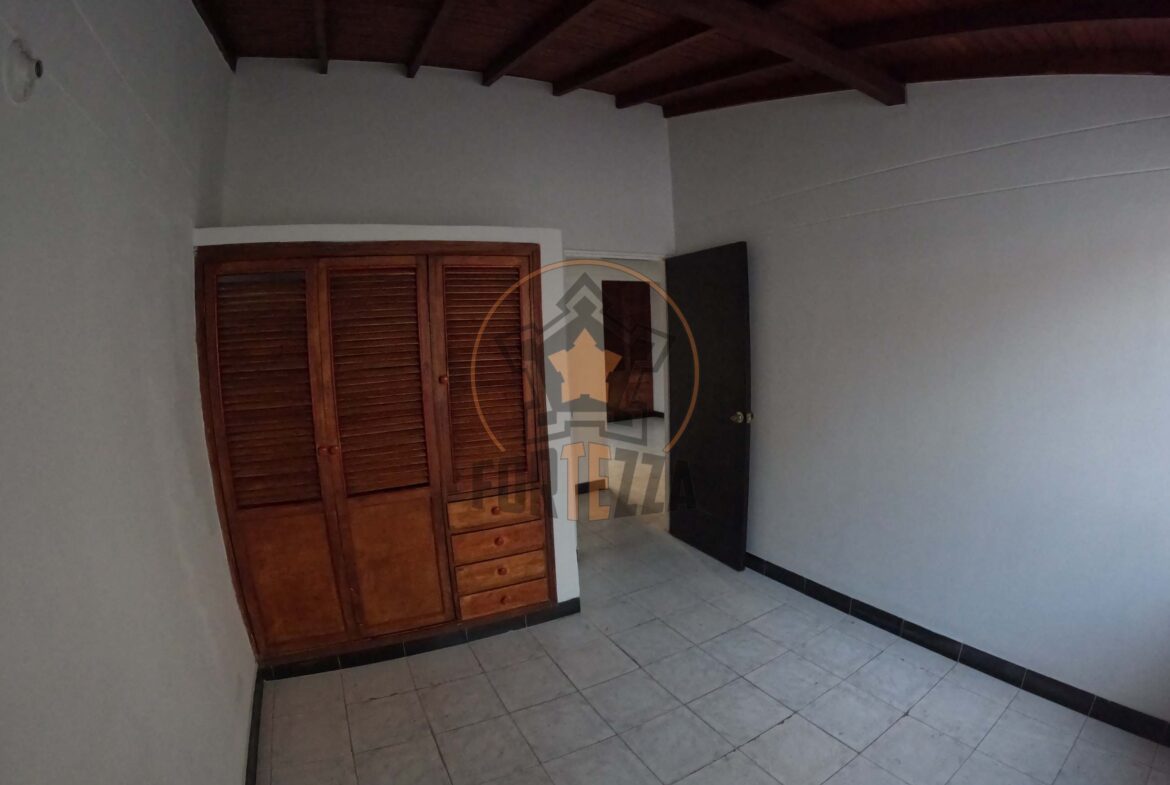 Casa en venta, los pinos, estrato 4. $300 millones