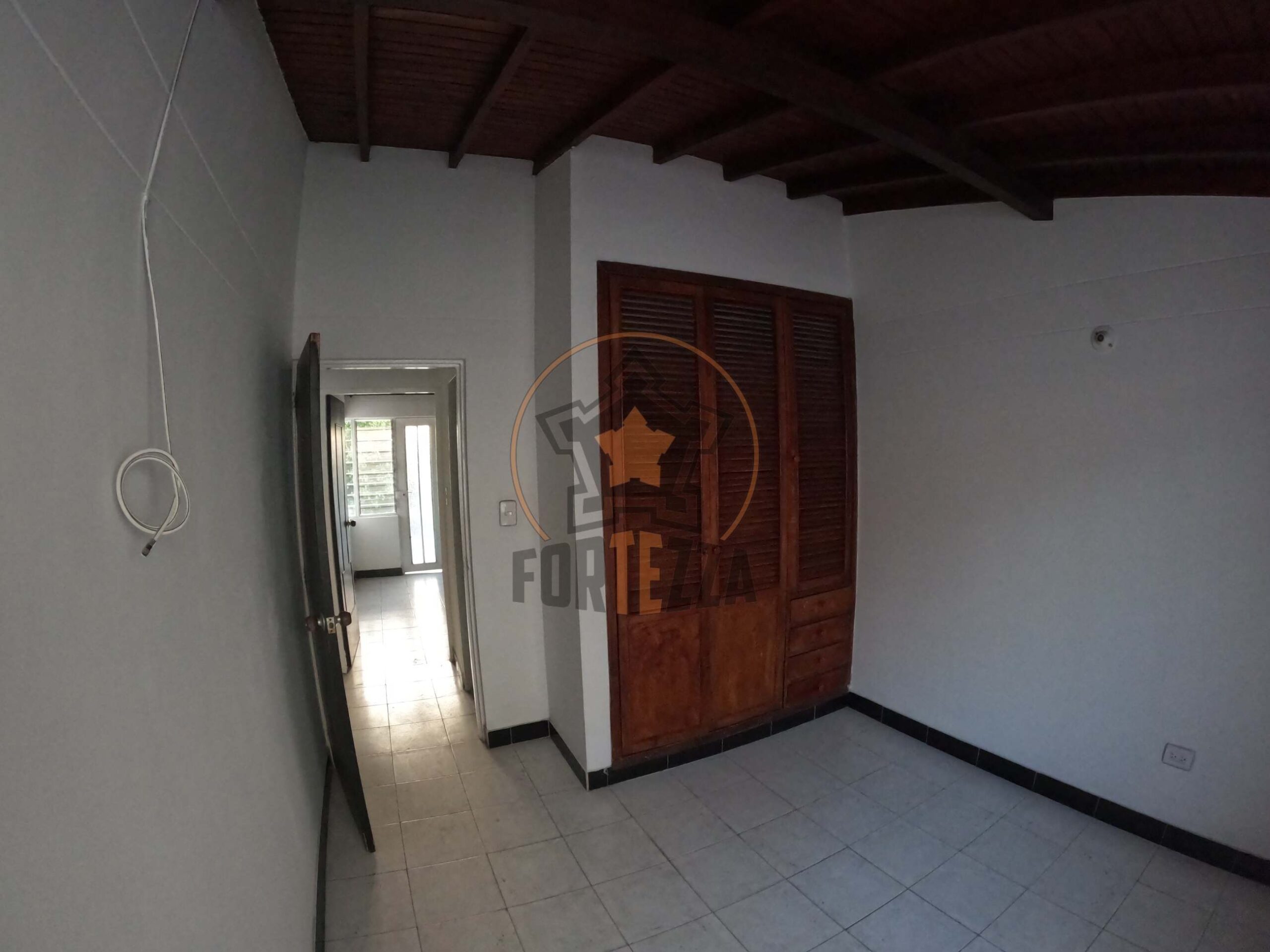 Casa en venta, los pinos, estrato 4. $300 millones