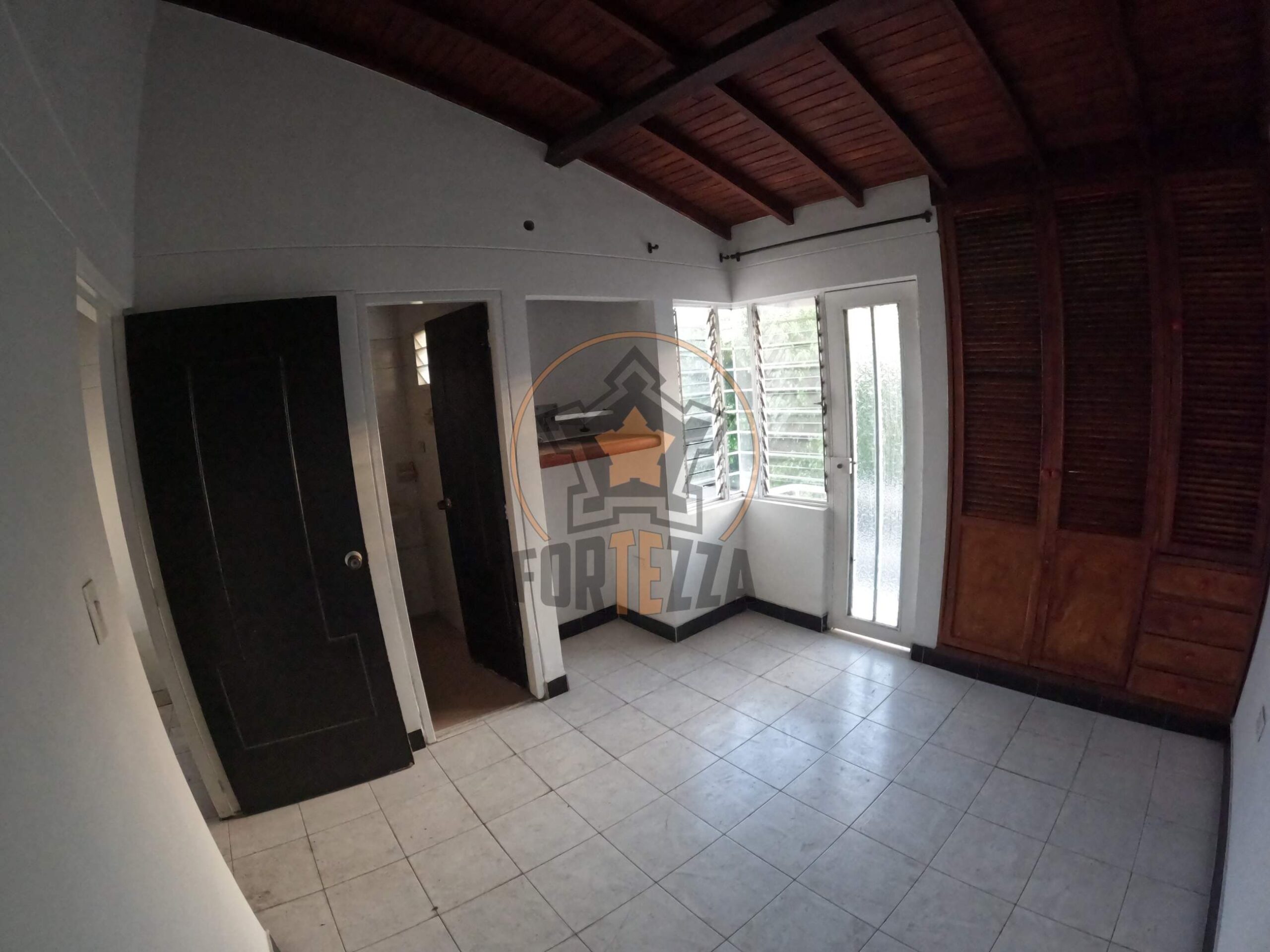 Casa en venta, los pinos, estrato 4. $300 millones