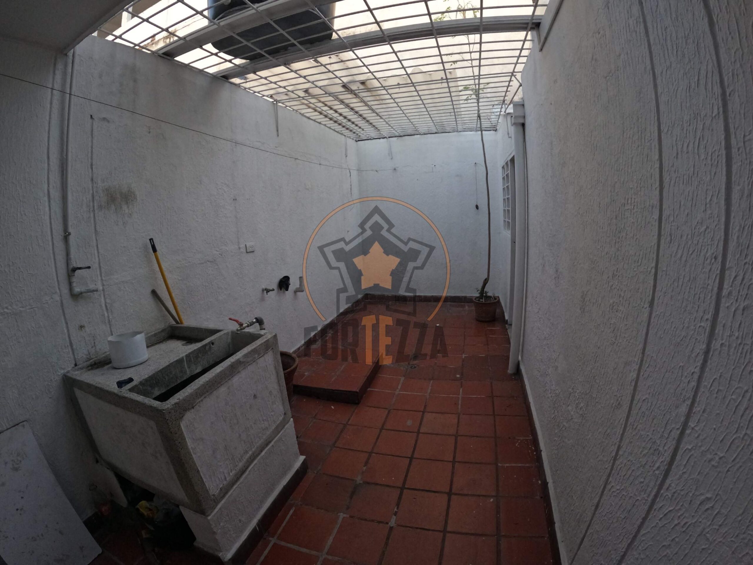 Casa en venta, los pinos, estrato 4. $300 millones