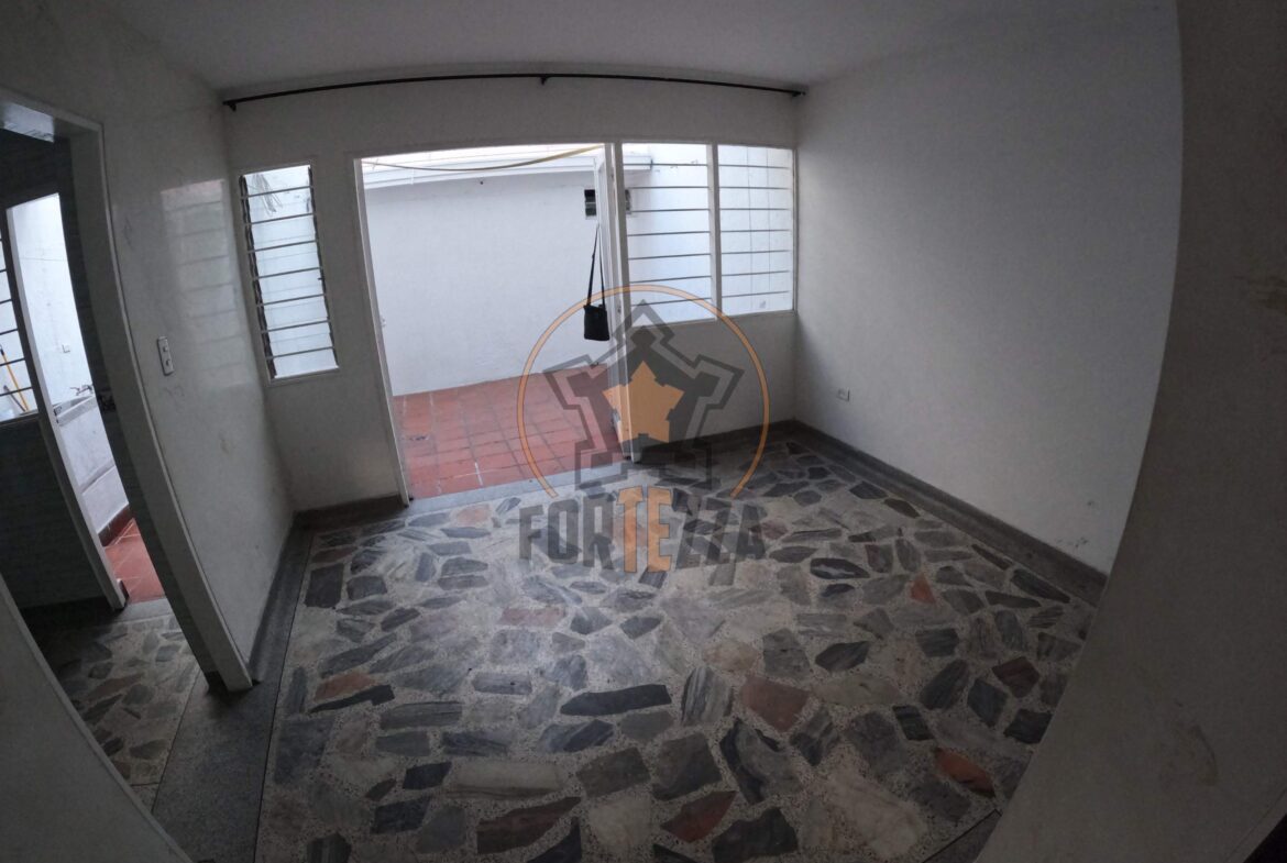 Casa en venta, los pinos, estrato 4. $300 millones