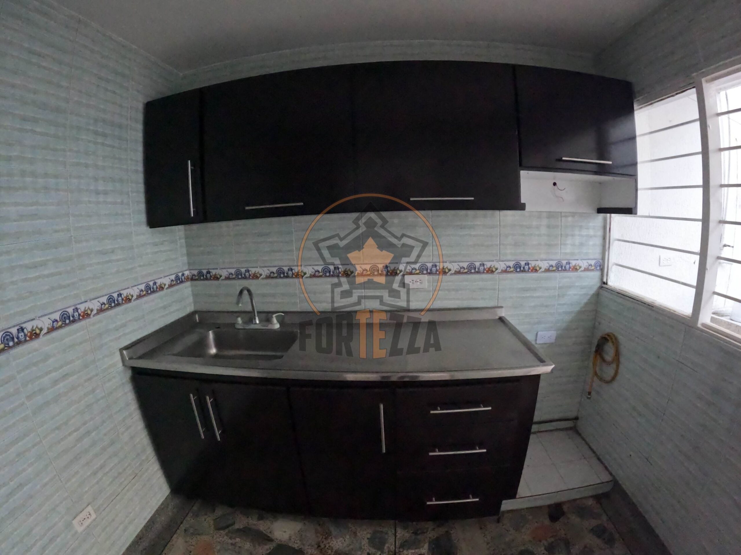 Casa en venta, los pinos, estrato 4. $300 millones