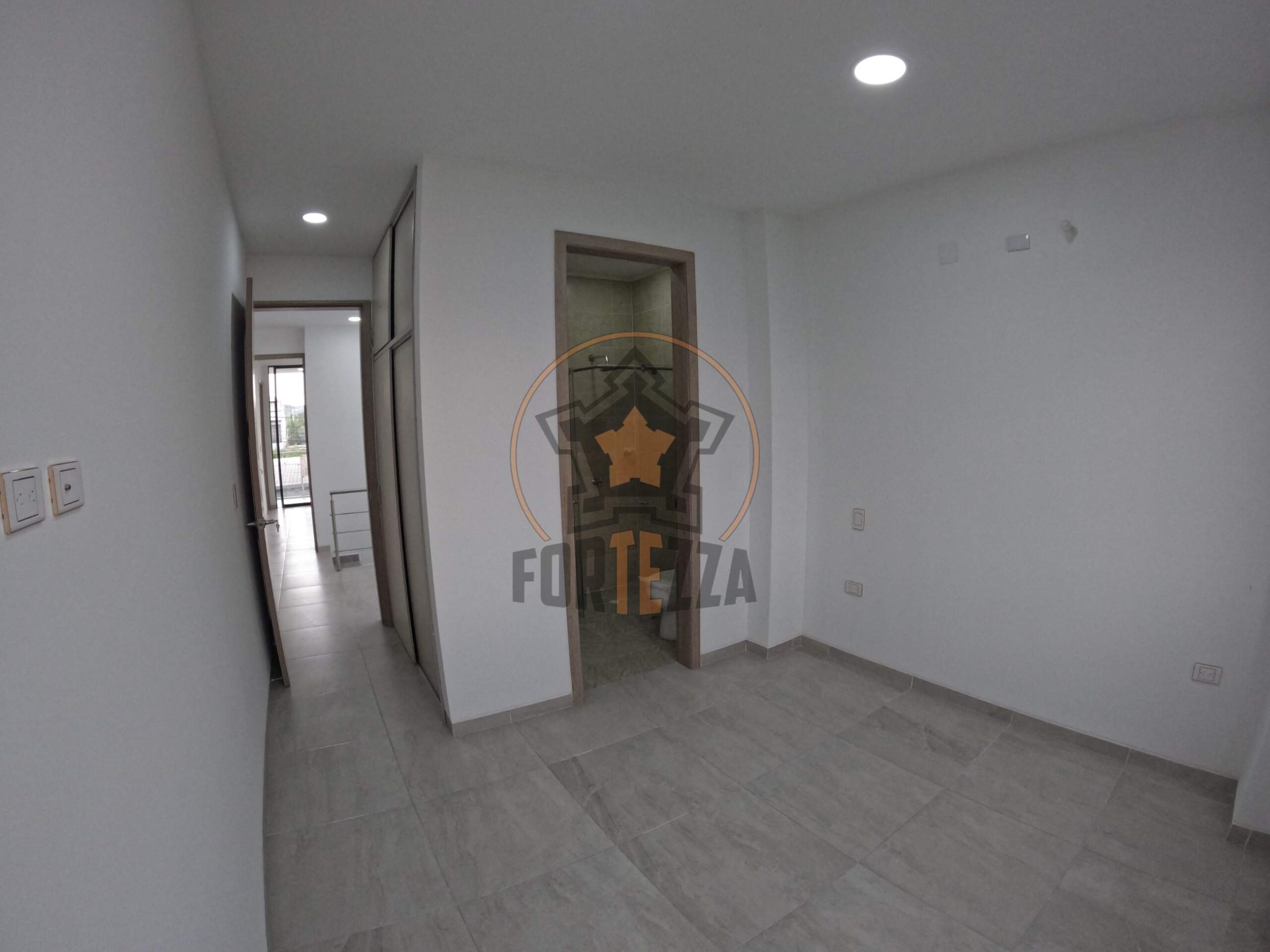 Casa en venta, Urb. Niza, remodelada de 167 m².