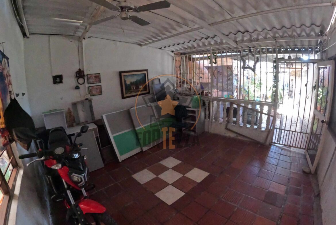 Casa en venta, sector El Canal, Loma de Bolívar.