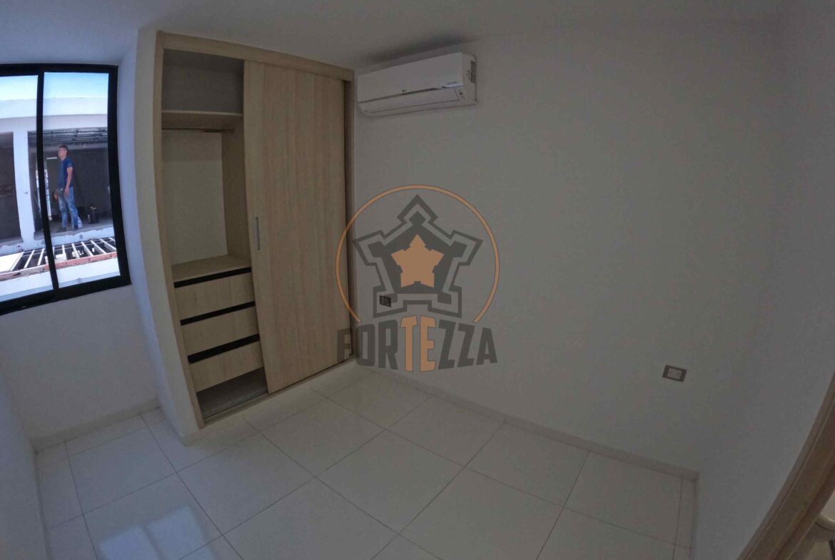 Espectacular casa en arriendo con acabados de lujo por la Av. Libertadores.