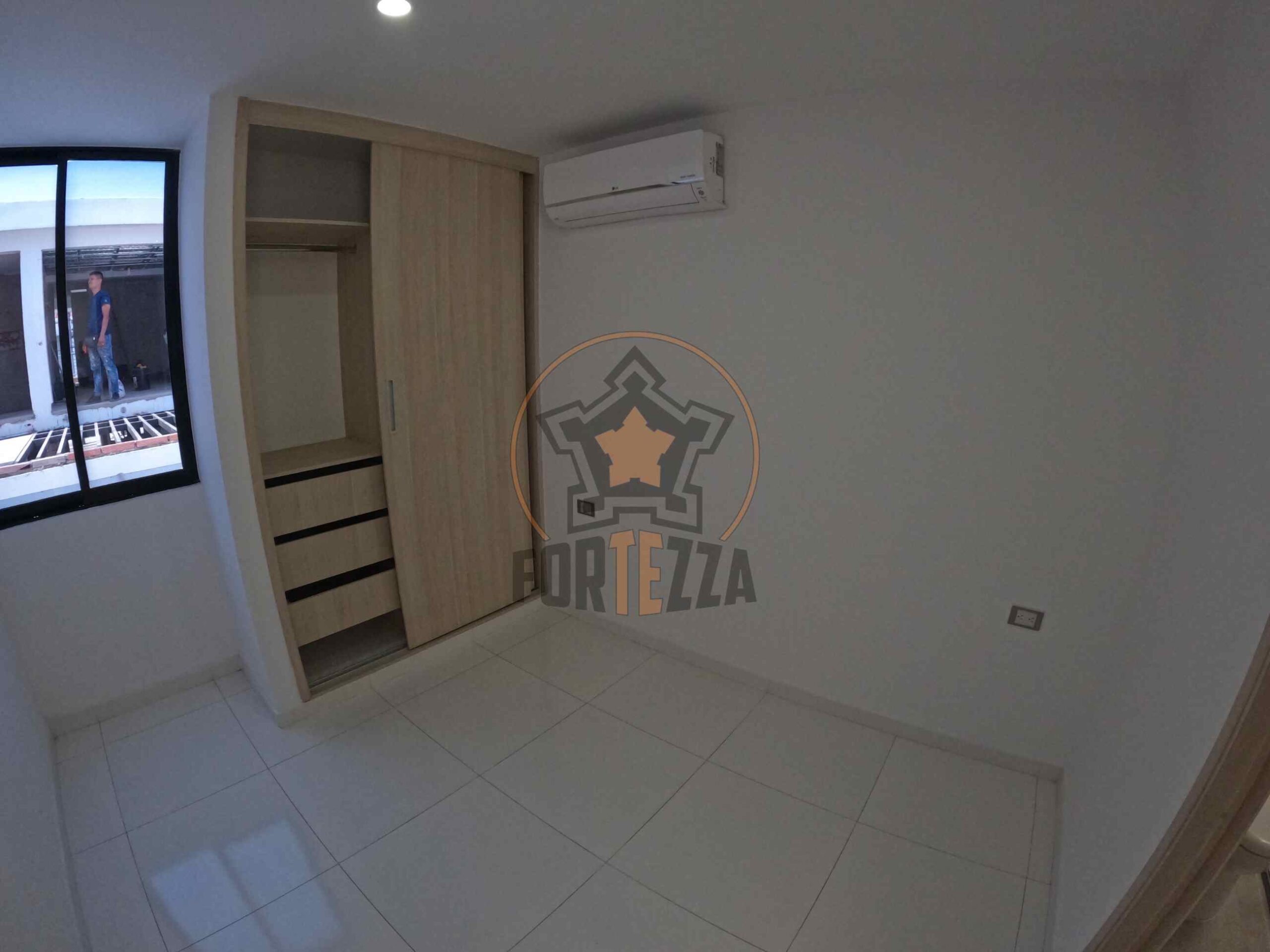 Espectacular casa en arriendo con acabados de lujo por la Av. Libertadores.
