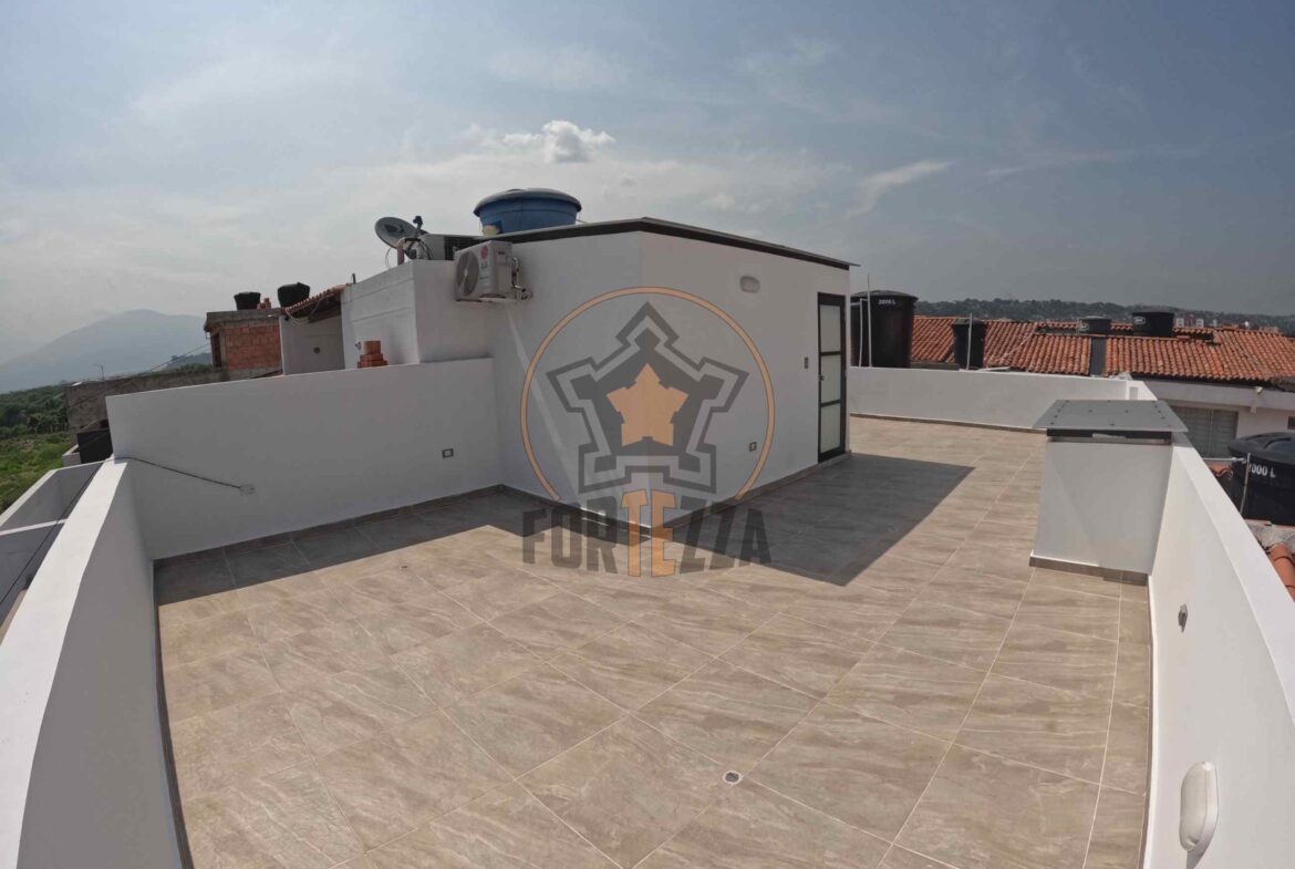 Espectacular casa en arriendo con acabados de lujo por la Av. Libertadores.