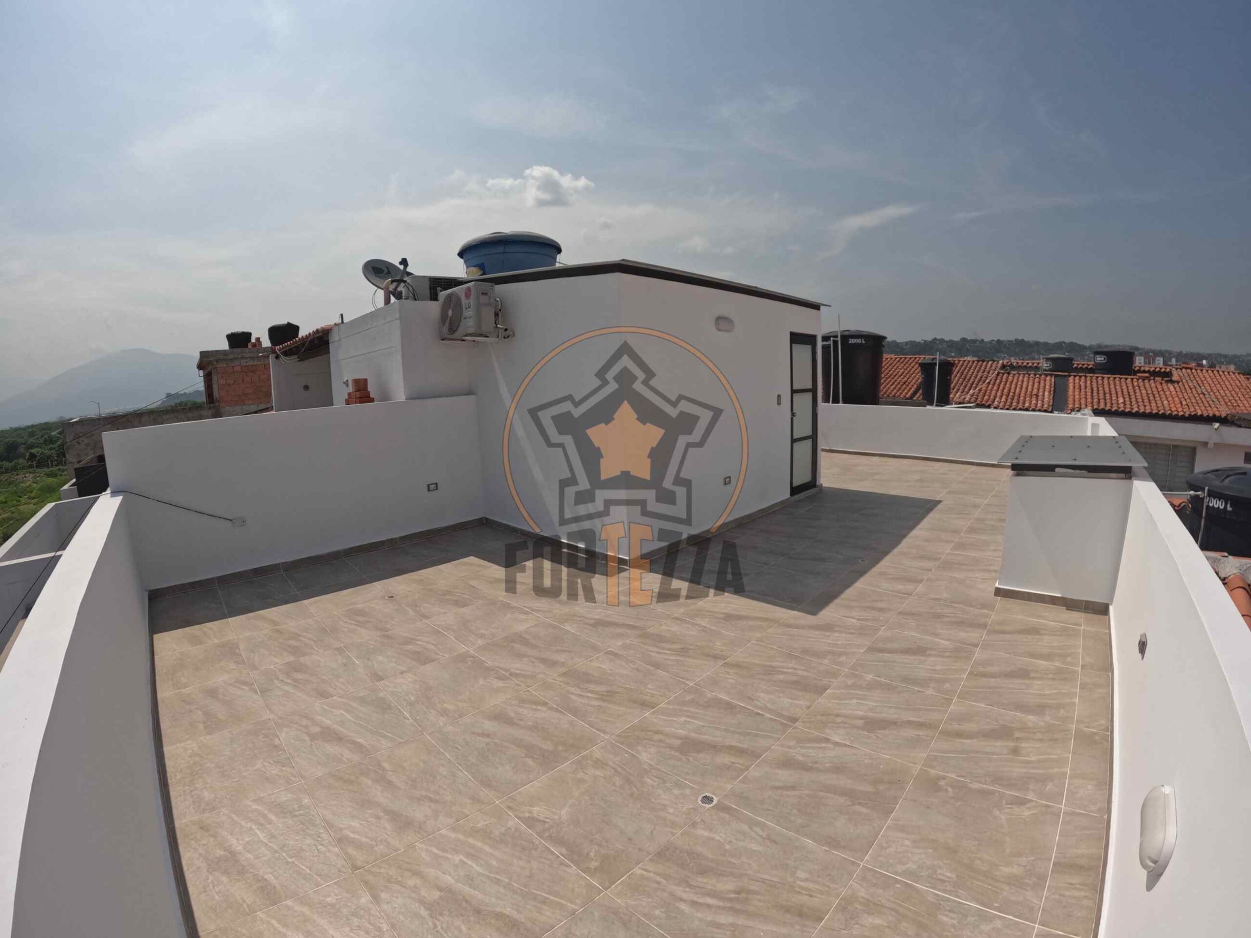 Espectacular casa en arriendo con acabados de lujo por la Av. Libertadores.