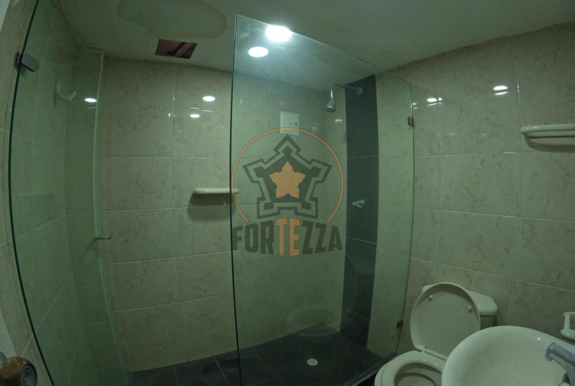 Casa en arriendo, conjunto cerrado por la avenida libertadores.