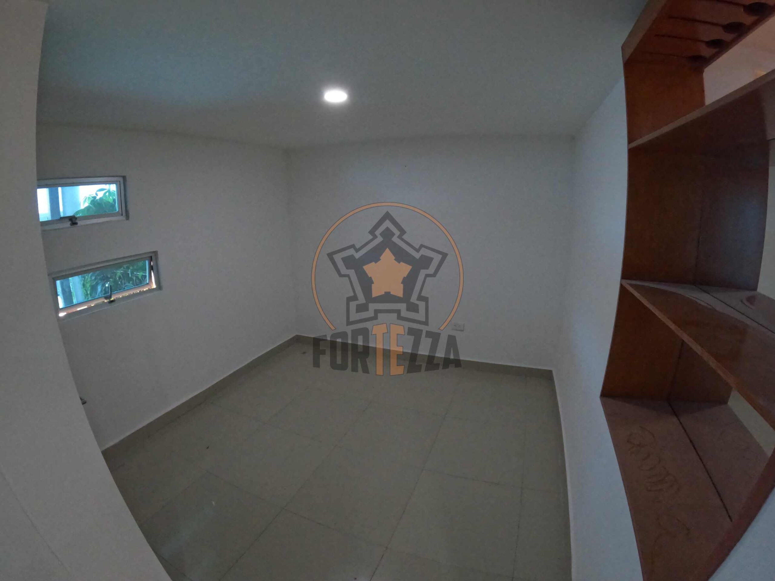 Casa en arriendo, conjunto cerrado por la avenida libertadores.