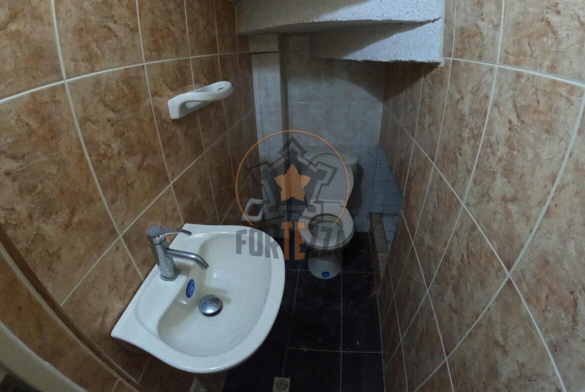 Casa en arriendo, conjunto cerrado por la avenida libertadores.
