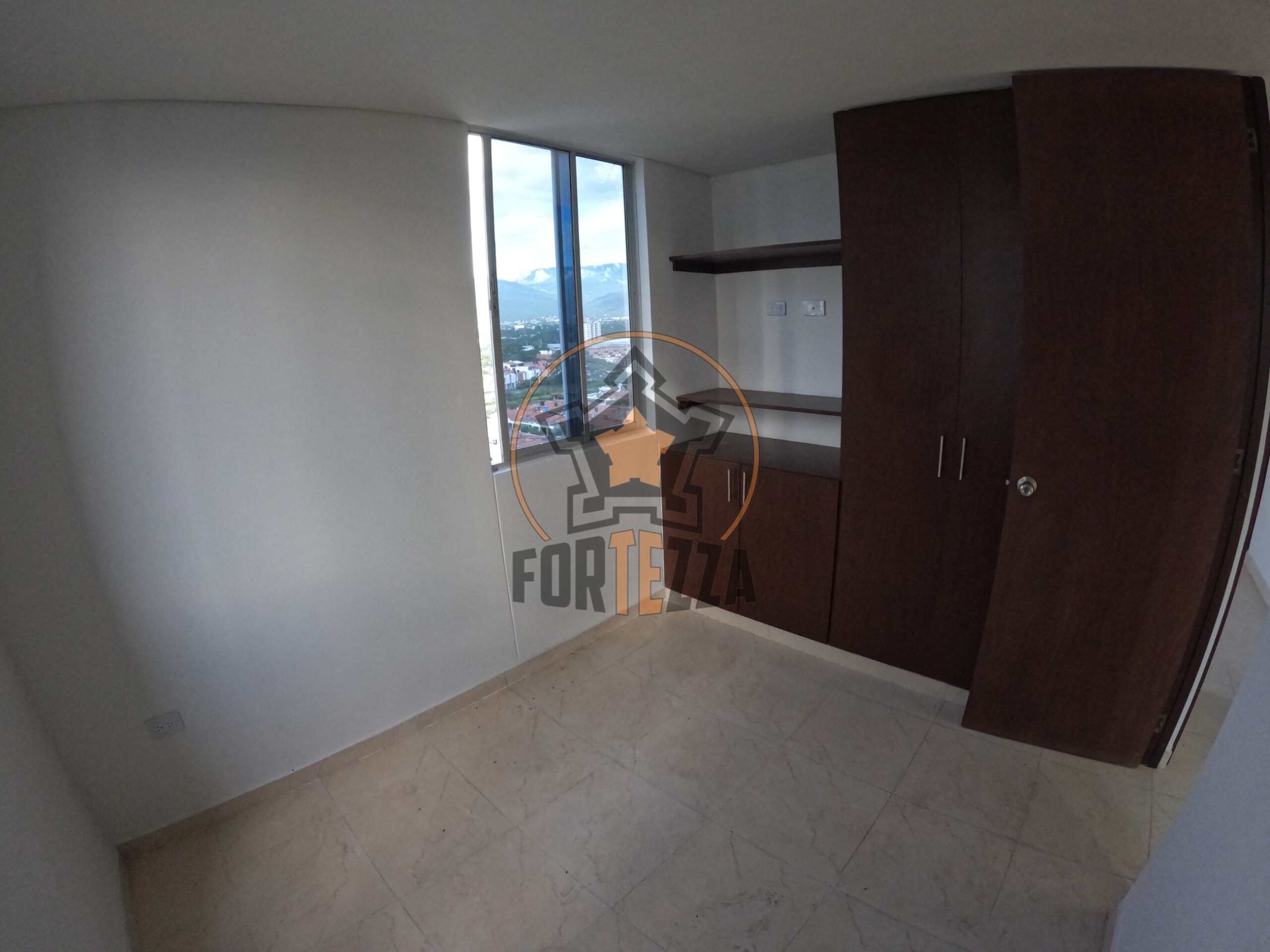 Apartamento en venta, en conjunto cerrado, Sector Prados Del Este.