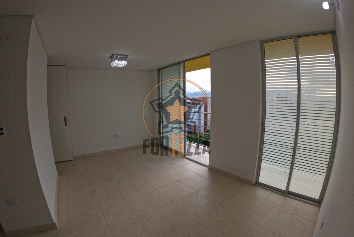 Apartamento en venta, en conjunto cerrado, Sector Prados Del Este.