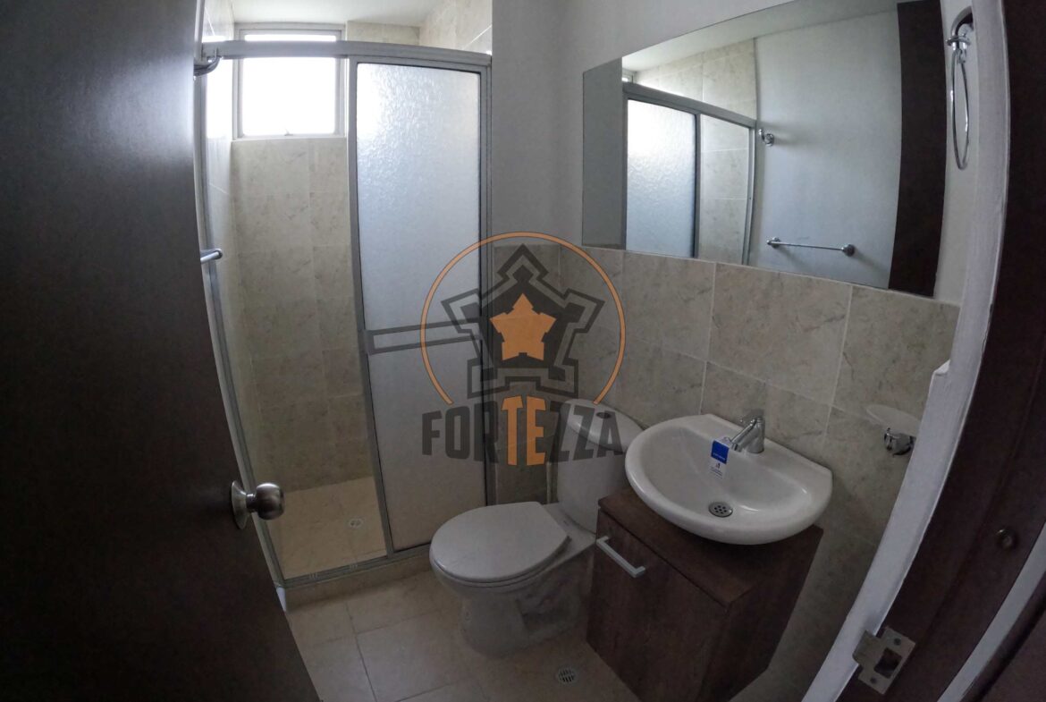Apartamento en venta, en conjunto cerrado, Sector Prados Del Este.