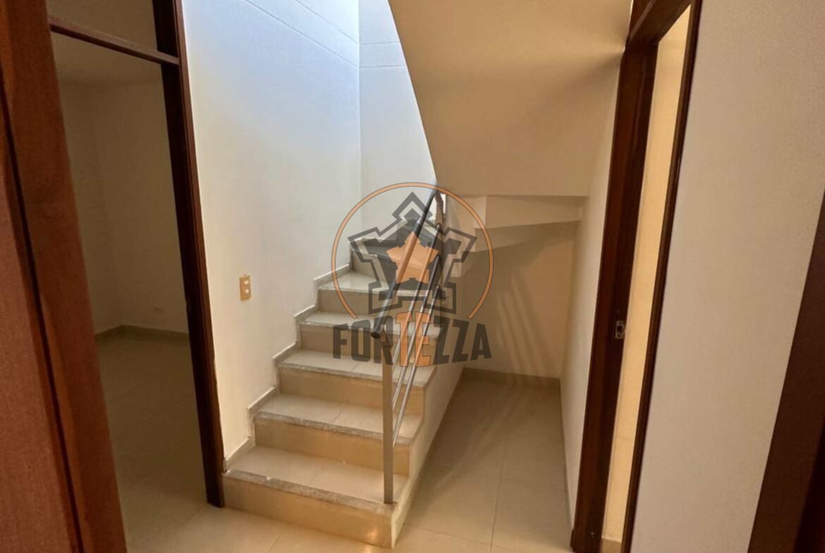 Apartamento en venta en el sector Prados Del Este.