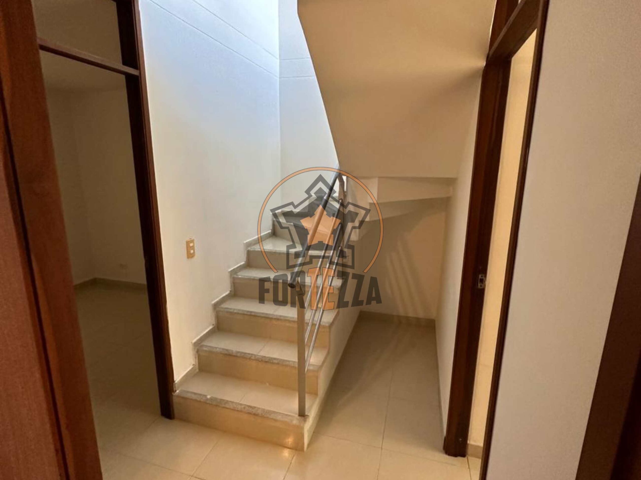 Apartamento en venta en el sector Prados Del Este.