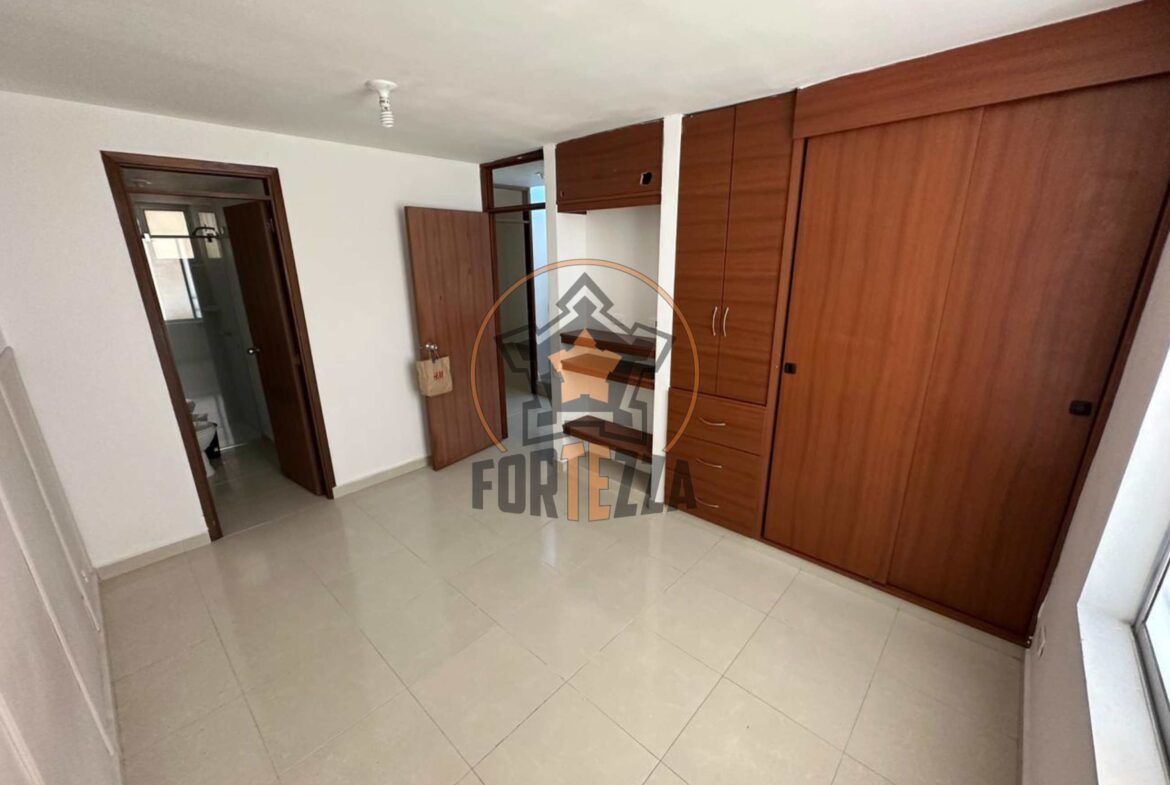 Apartamento en venta en el sector Prados Del Este.
