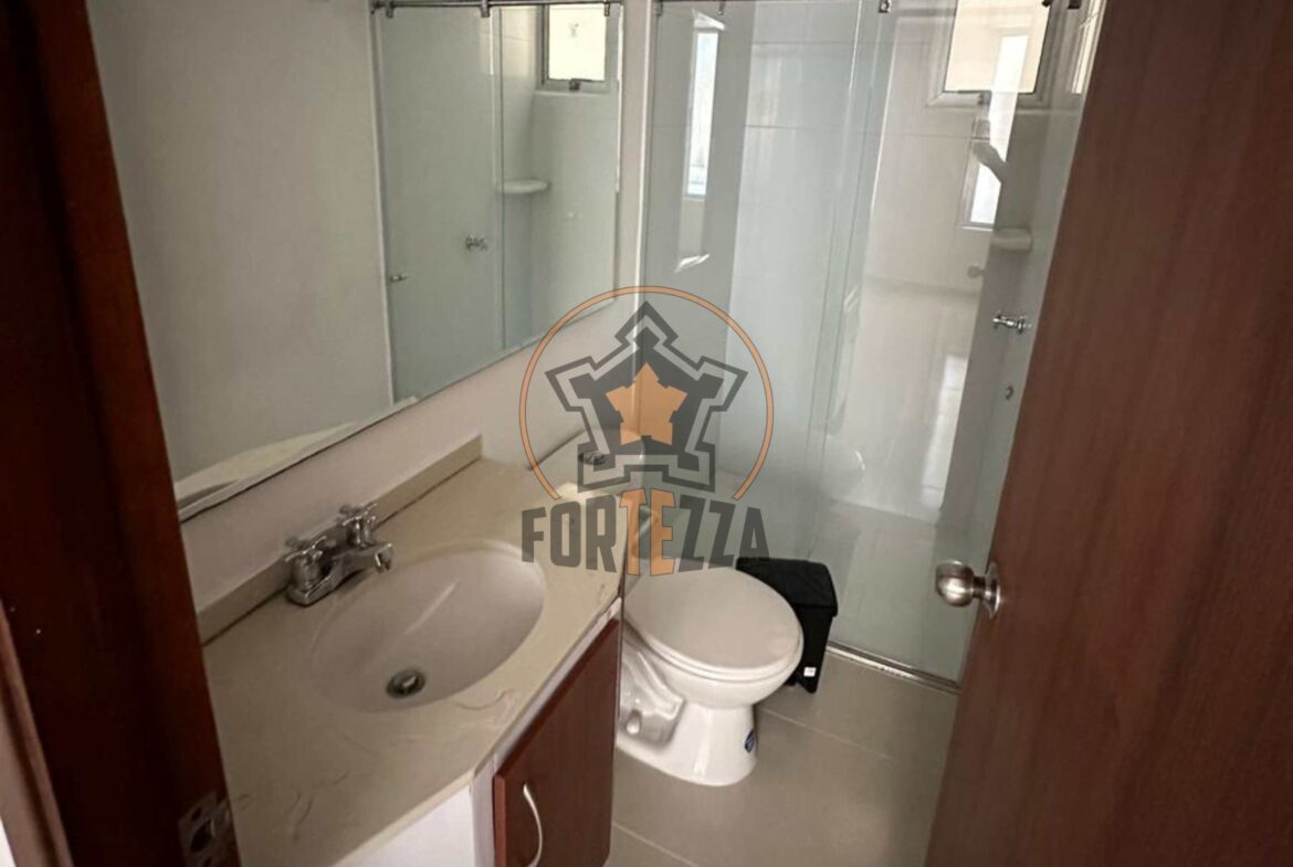 Apartamento en venta en el sector Prados Del Este.