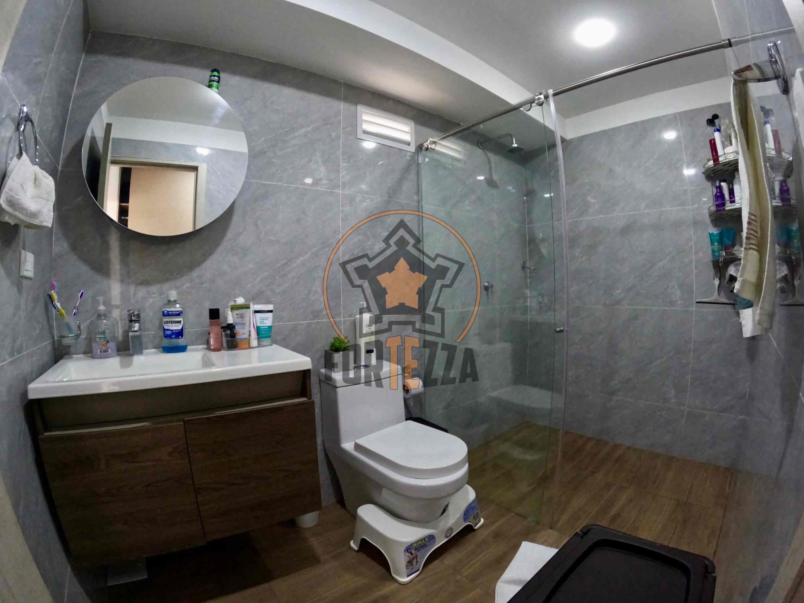 CASA DE LUJO EN VENTA, EN UN SUPER SECTOR.