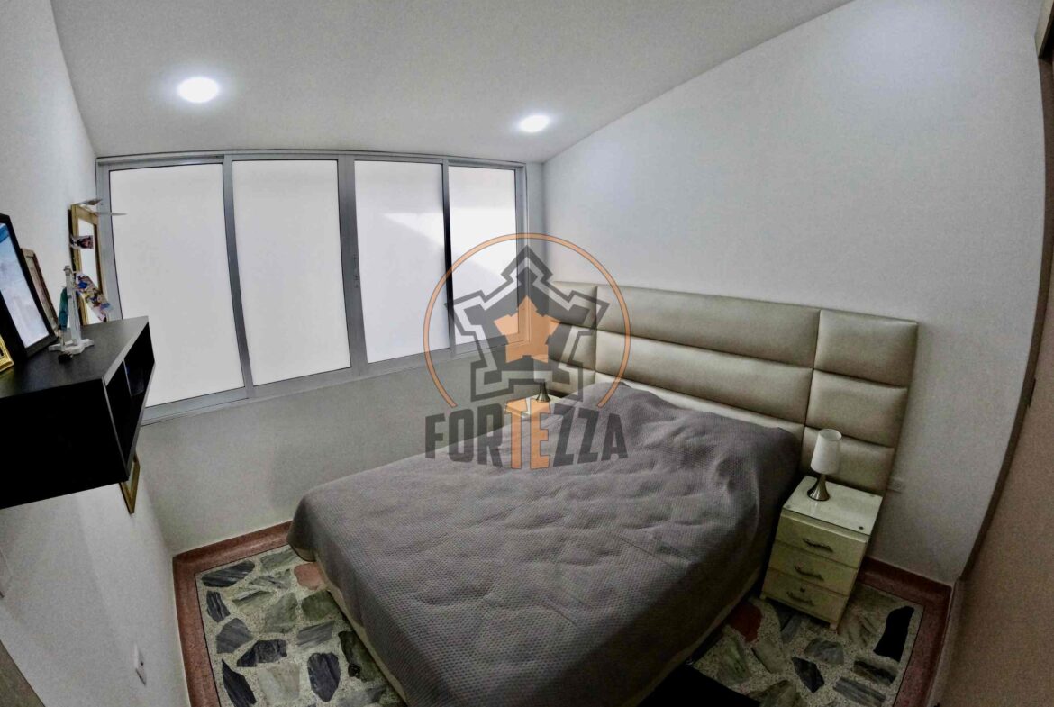 CASA DE LUJO EN VENTA, EN UN SUPER SECTOR.