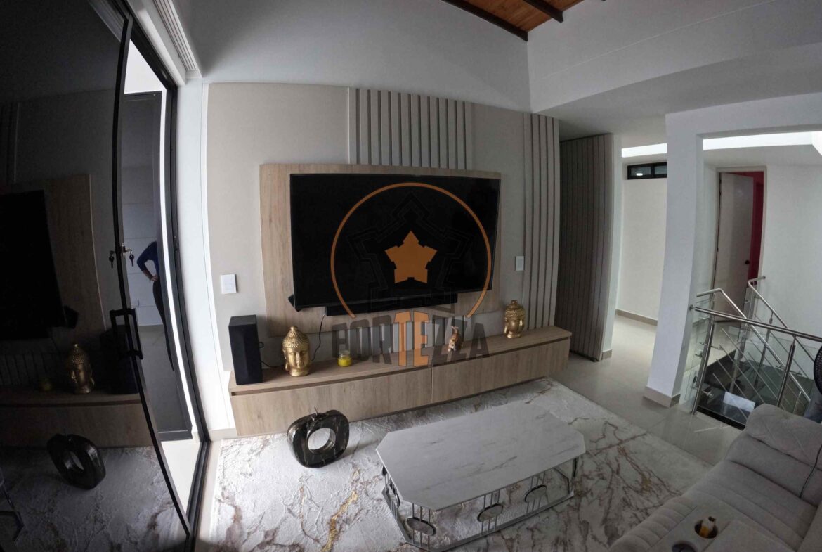 Casa de lujo en venta, conjunto Sierra Nevada.