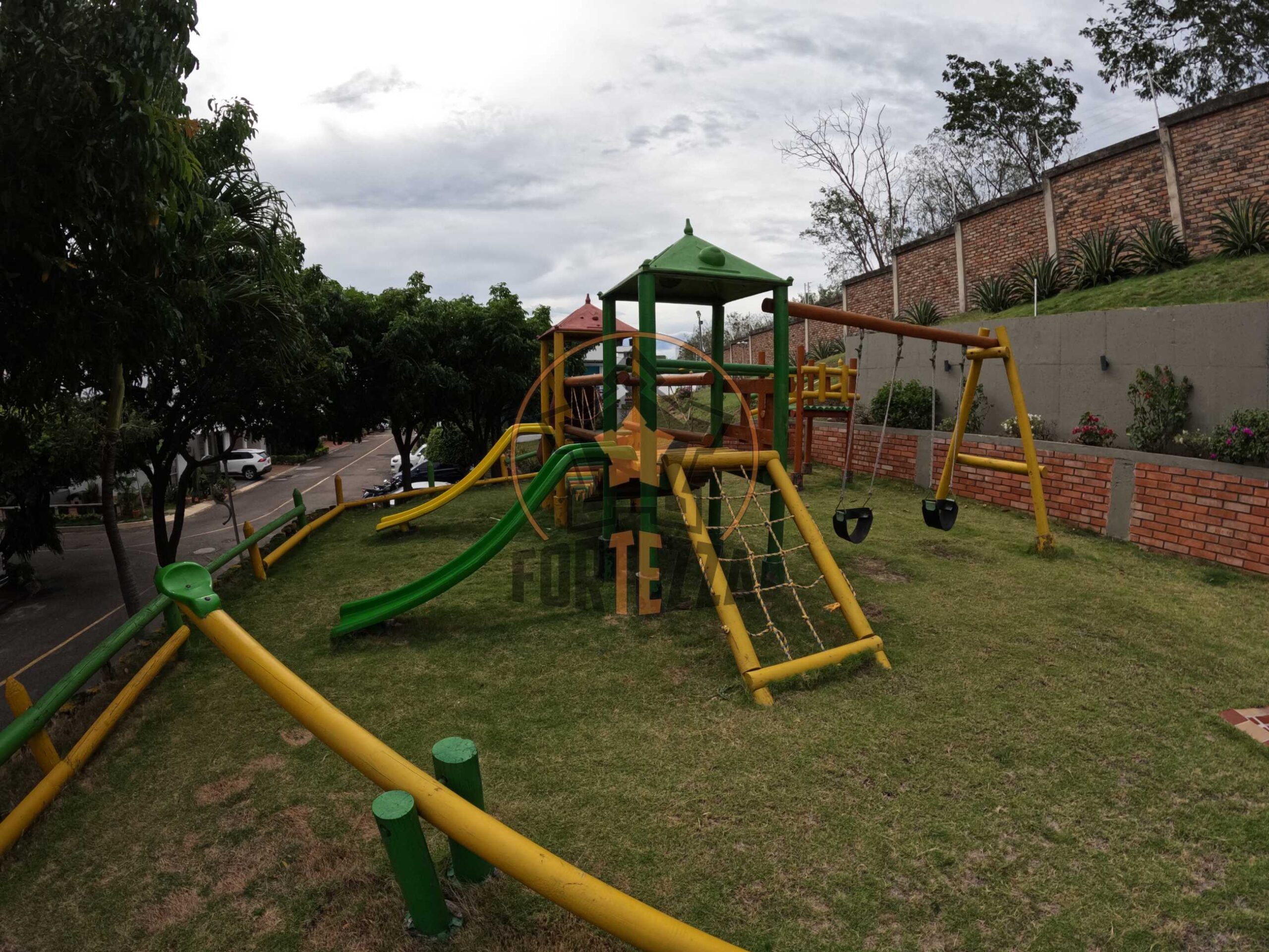 CASA DE LUJO EN VENTA, SECTOR LA FLORESTA LOS PATIOS